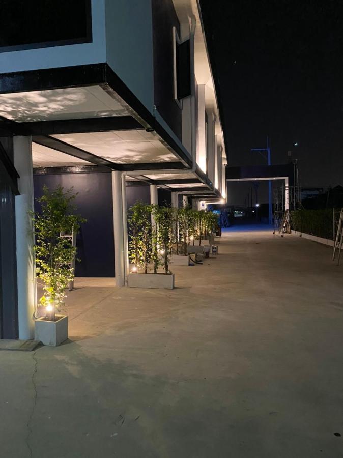 Skyline Resort Ban Khlong Lat Bua Khao Eksteriør bilde