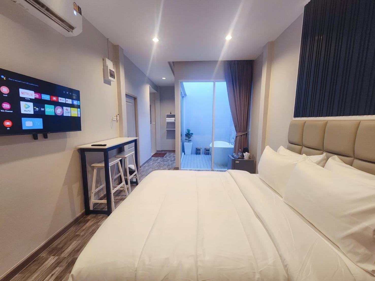 Skyline Resort Ban Khlong Lat Bua Khao Eksteriør bilde
