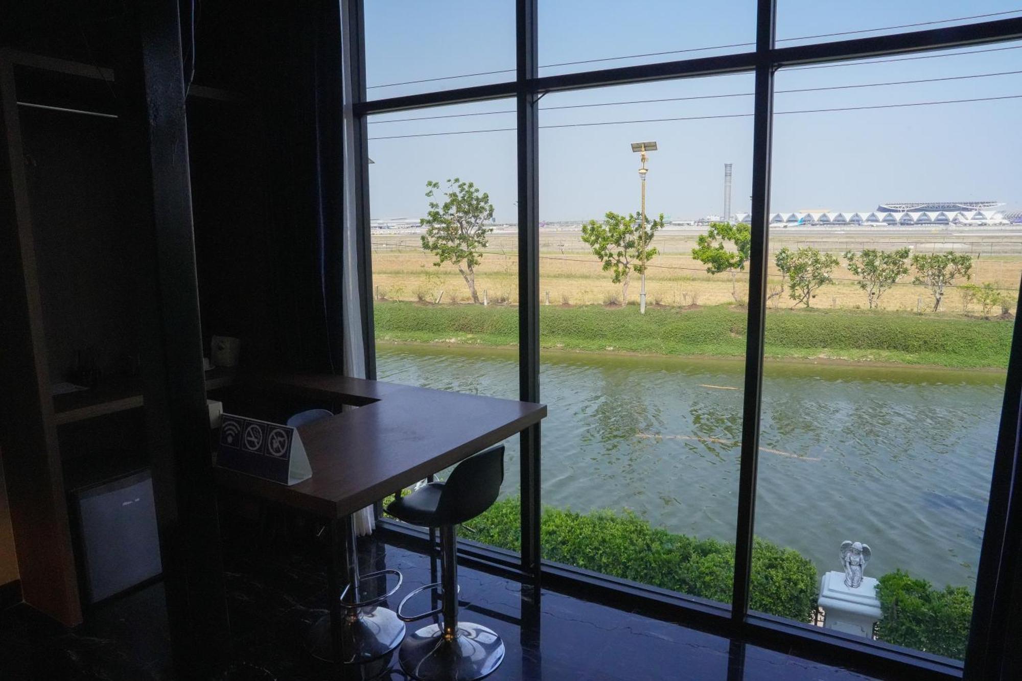 Skyline Resort Ban Khlong Lat Bua Khao Eksteriør bilde