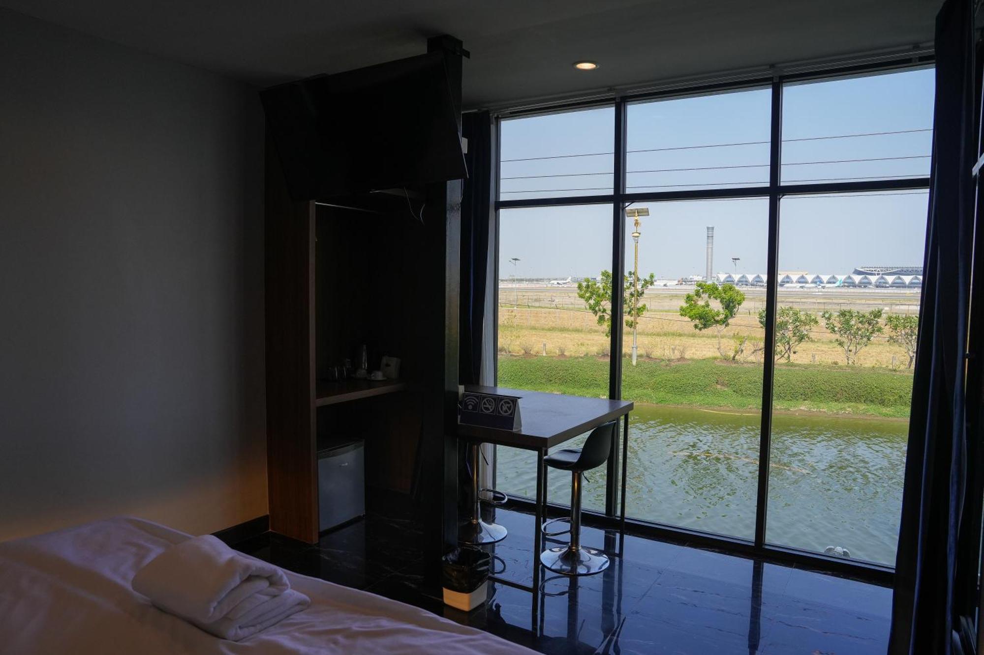 Skyline Resort Ban Khlong Lat Bua Khao Eksteriør bilde