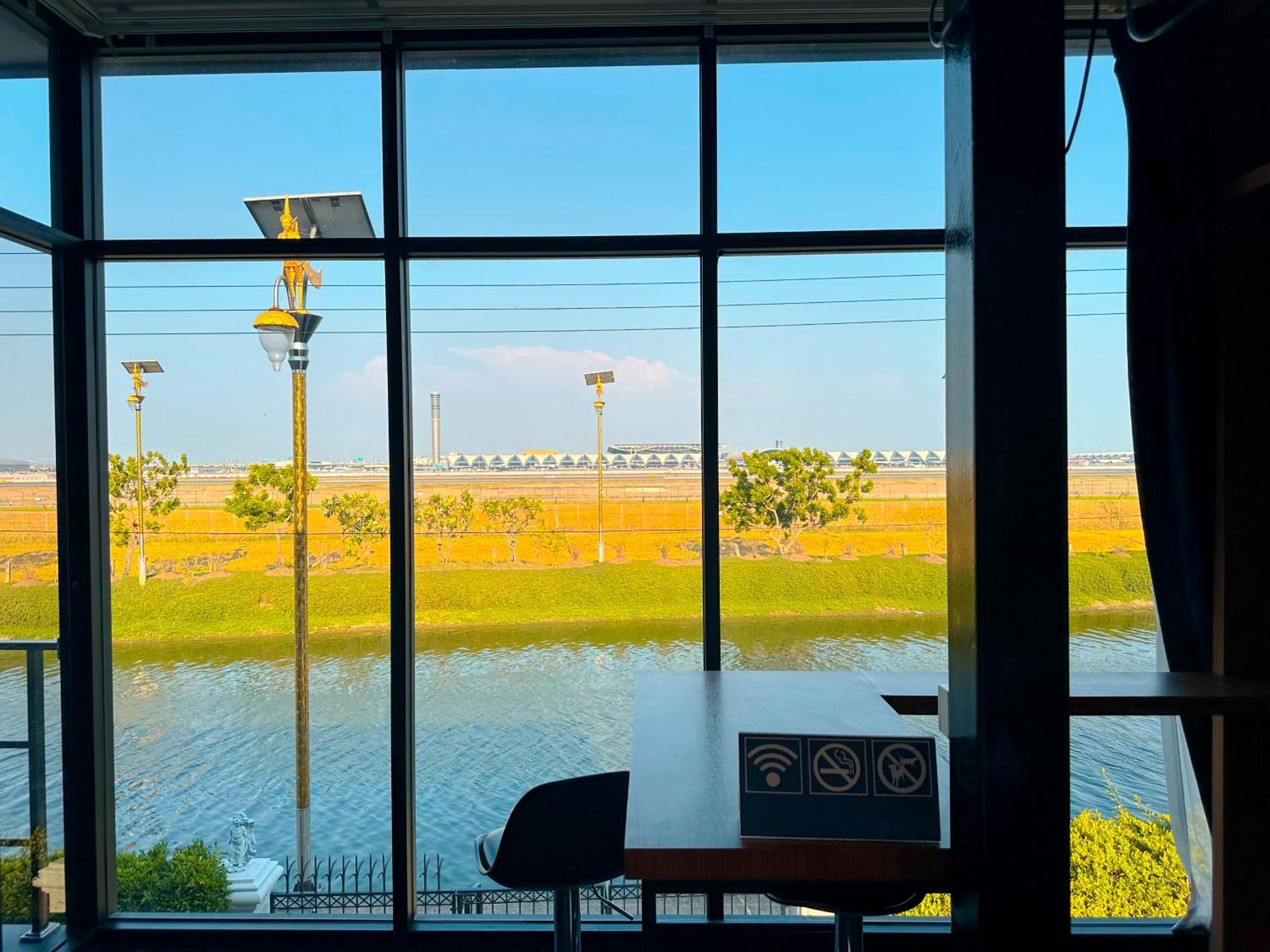 Skyline Resort Ban Khlong Lat Bua Khao Eksteriør bilde