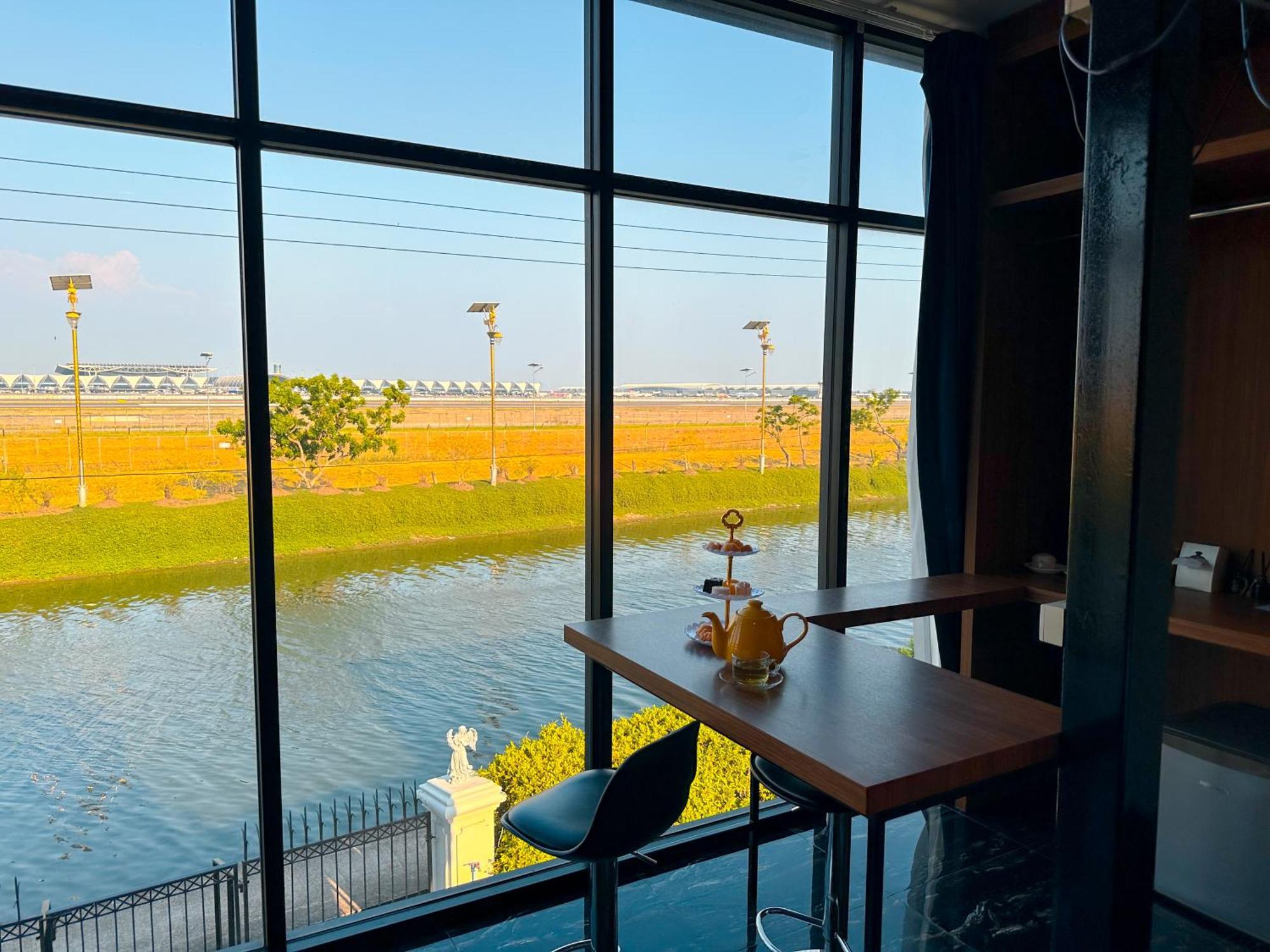Skyline Resort Ban Khlong Lat Bua Khao Eksteriør bilde